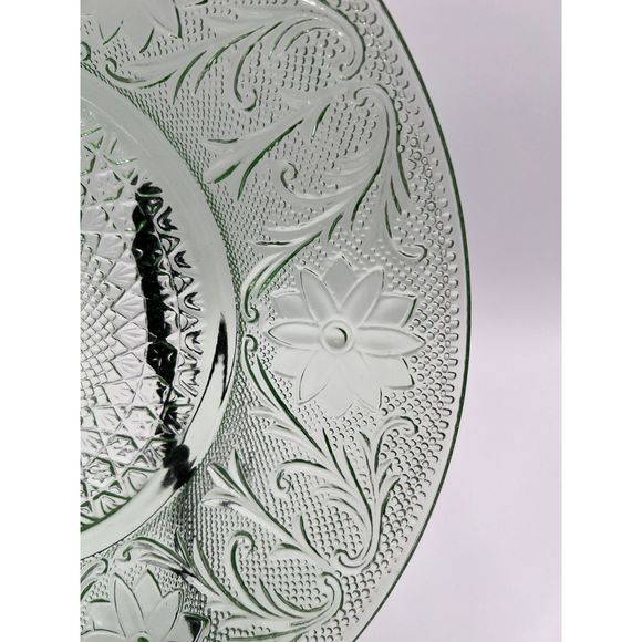 Vintage Tiara Glass Chantilly Green Dinner Plates Set of 8 Indiana Glass 10 3/8" - Picture 4 of 7